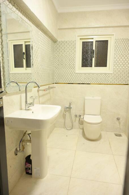 Eg-e-302 3br In Nasr Apartment *