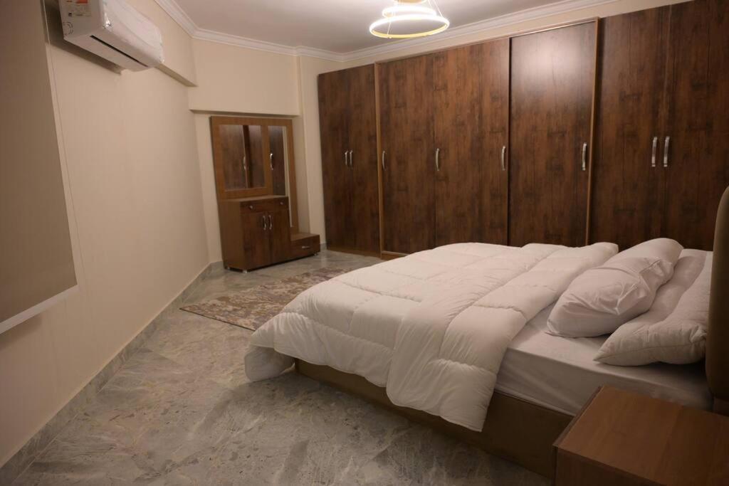 Apartment Eg-e-302 3br In Nasr