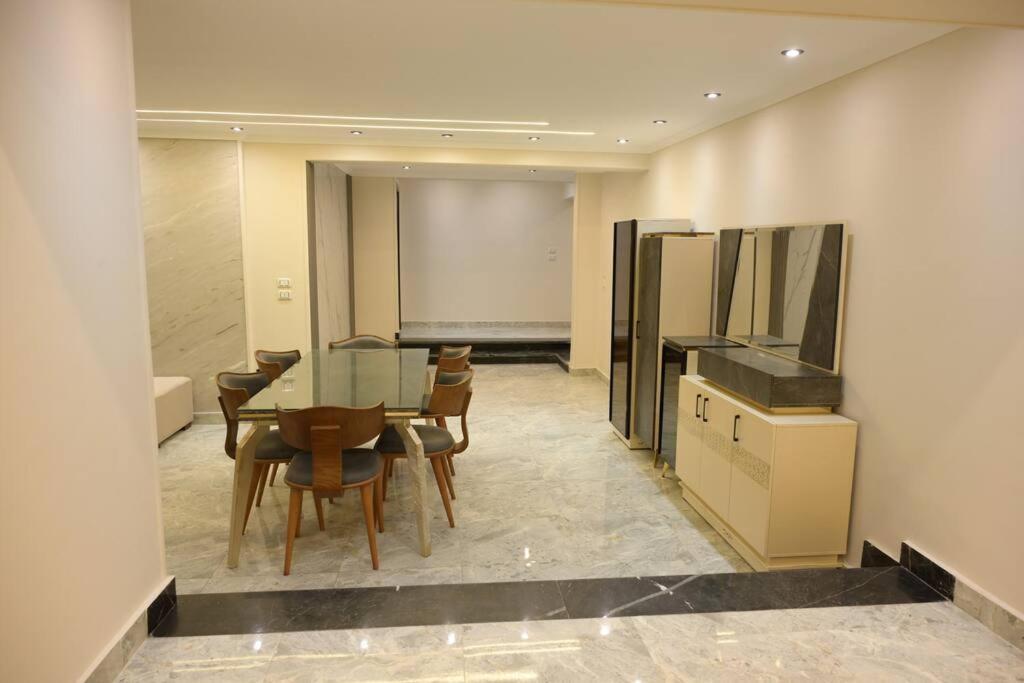 Apartment Eg-e-302 3br In Nasr *